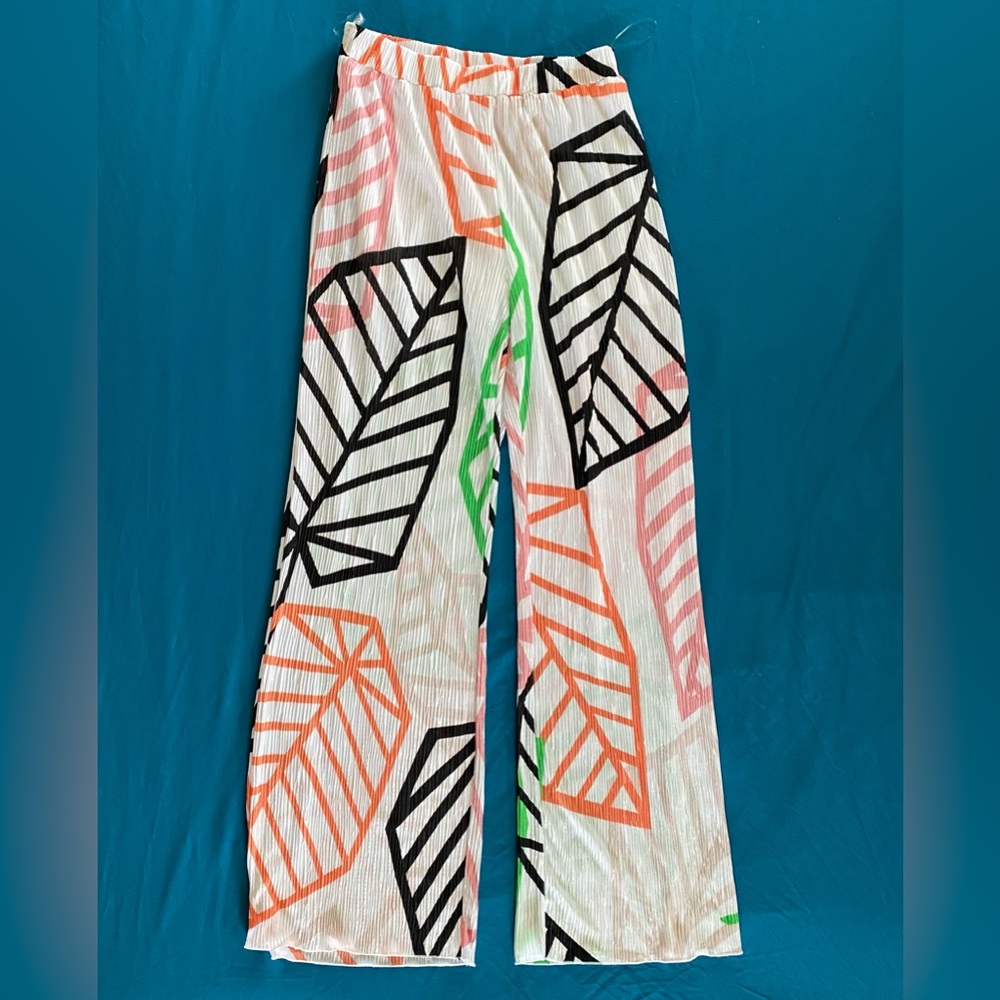 NWT ILLA ILLA tropical print palazzo bodre pant